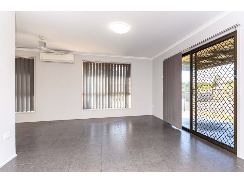 1 Mercedes Street, Clinton QLD 4680