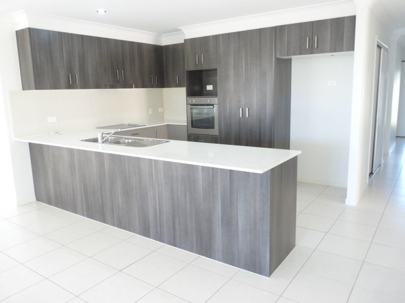 18 Wentworth Place, Glen Eden QLD 4680