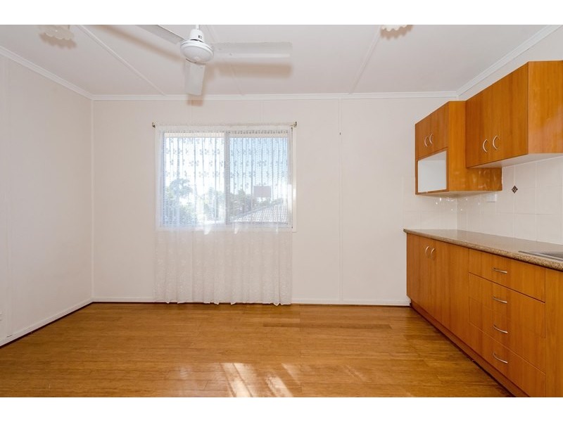 24 Bell Street, Barney Point QLD 4680