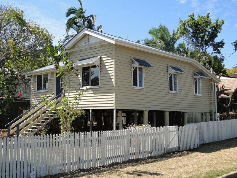 17 Fowler Street, West Gladstone QLD 4680