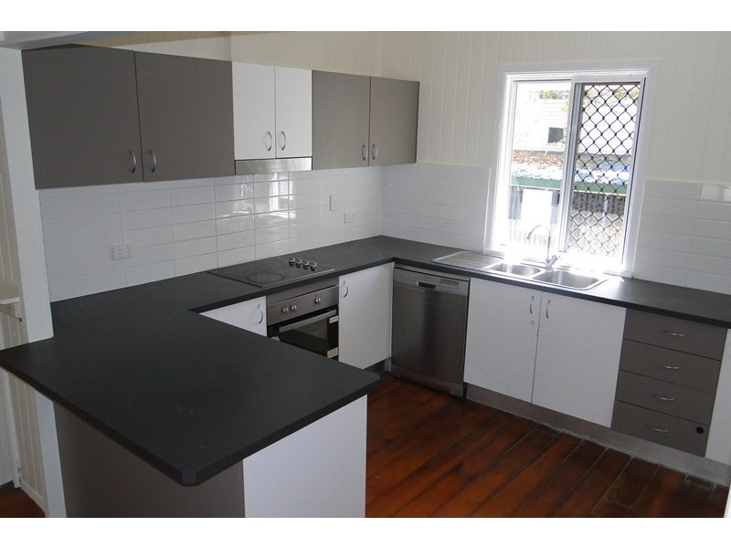 17 Fowler Street, West Gladstone QLD 4680