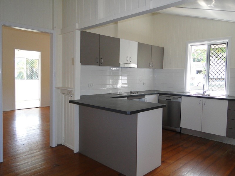 17 Fowler Street, West Gladstone QLD 4680
