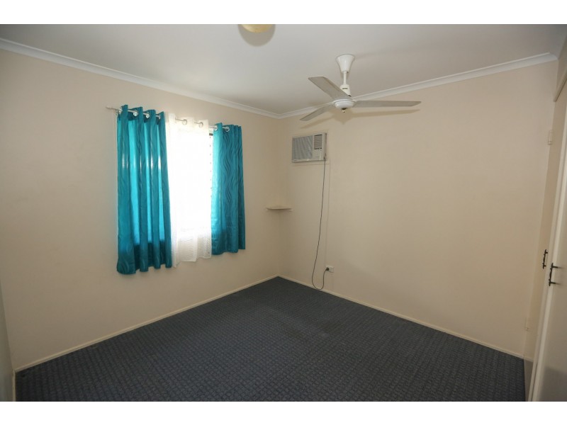 30 Beak Street, New Auckland QLD 4680