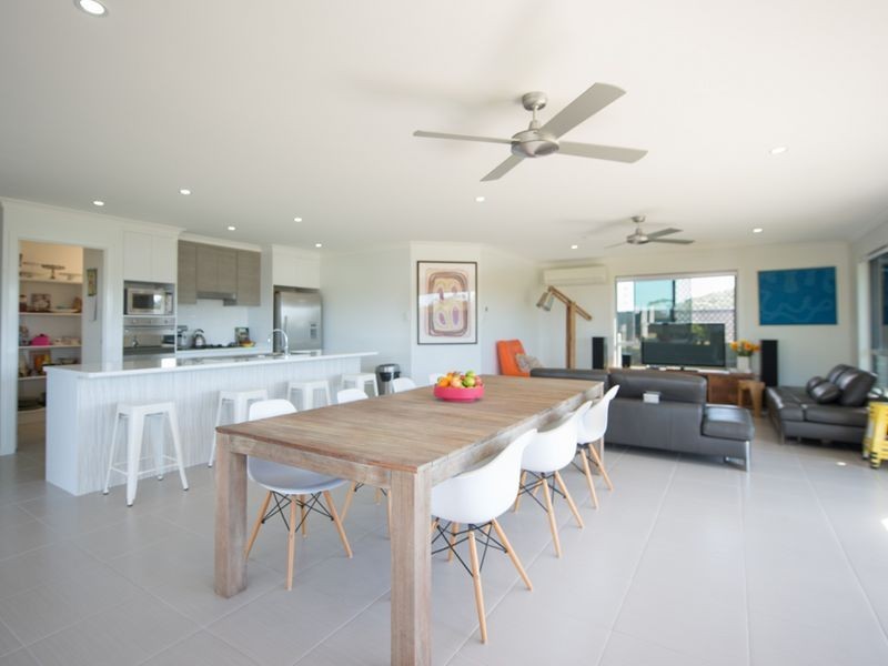 5 Swagmans Crescent, Glen Eden QLD 4680