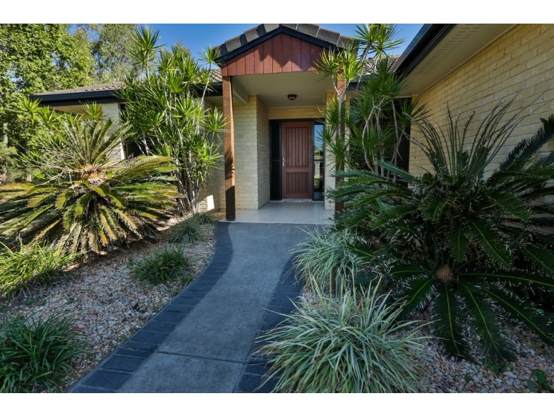 101 Emmadale Drive, New Auckland QLD 4680