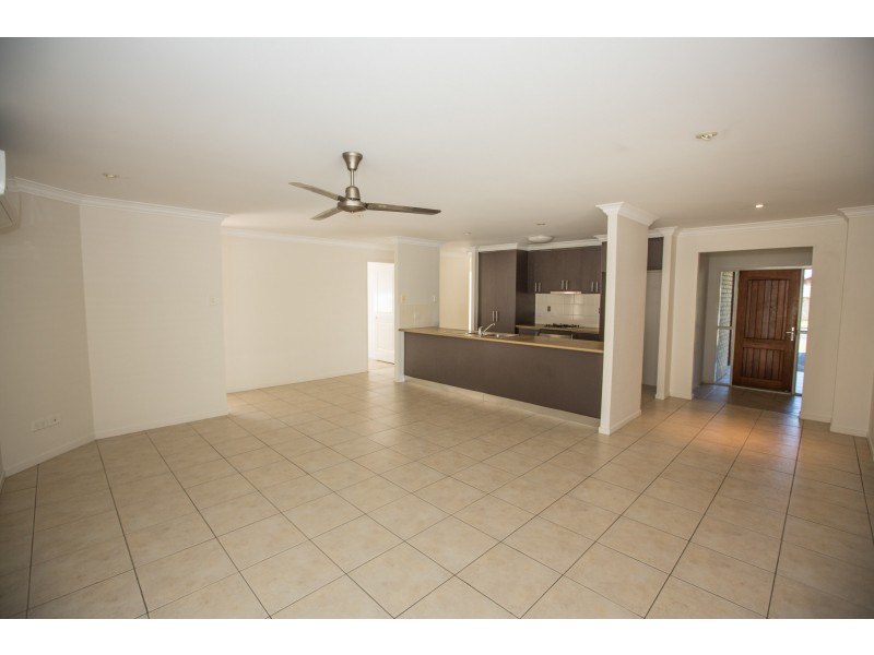 101 Emmadale Drive, New Auckland QLD 4680