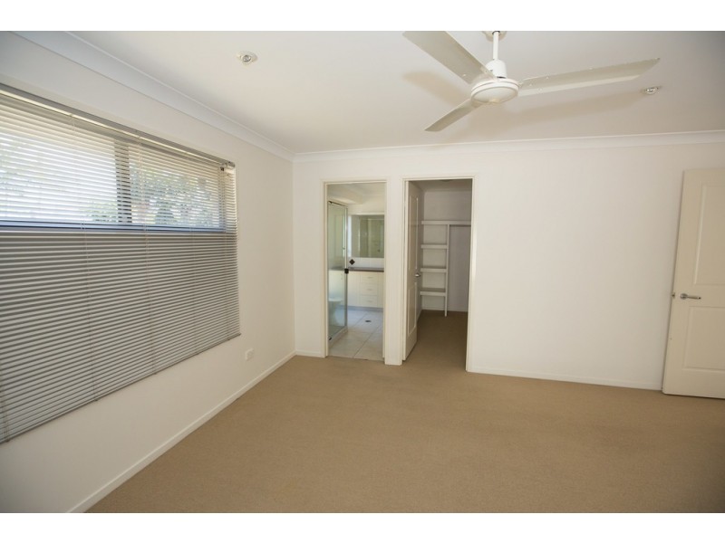 101 Emmadale Drive, New Auckland QLD 4680