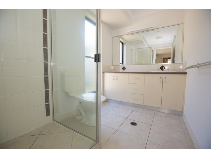 101 Emmadale Drive, New Auckland QLD 4680
