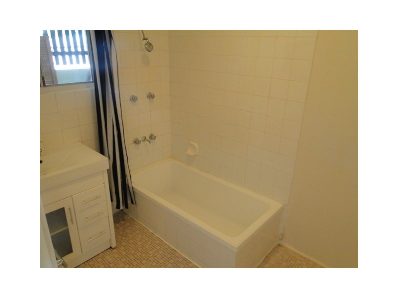 1/19 CLARK STREET, Clinton QLD 4680