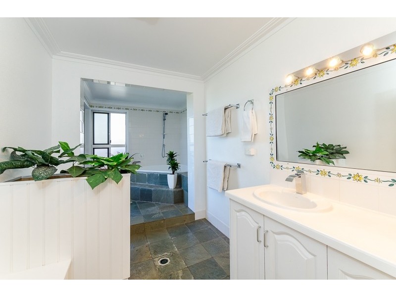 240 Goondoon Street, South Gladstone QLD 4680