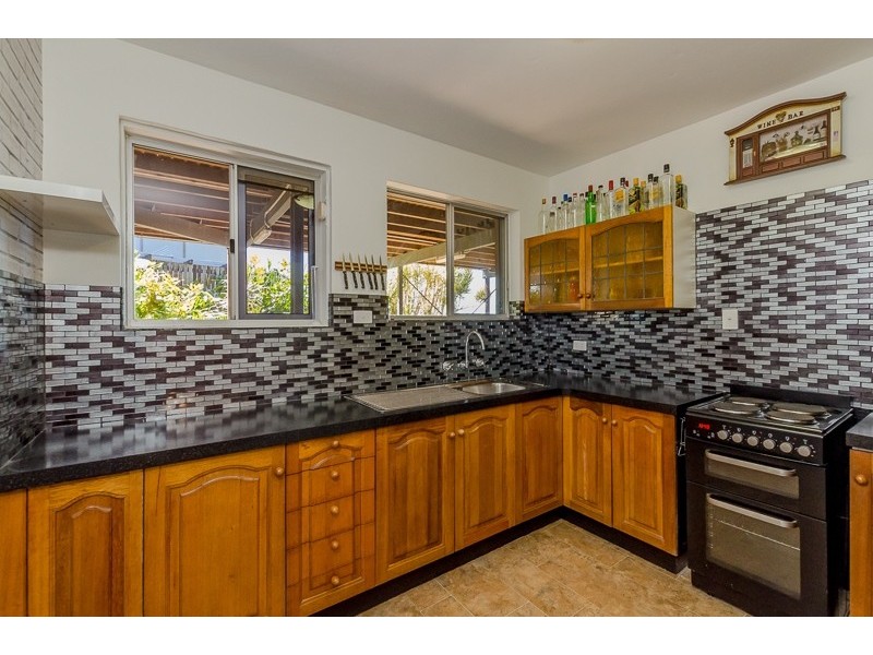 240 Goondoon Street, South Gladstone QLD 4680