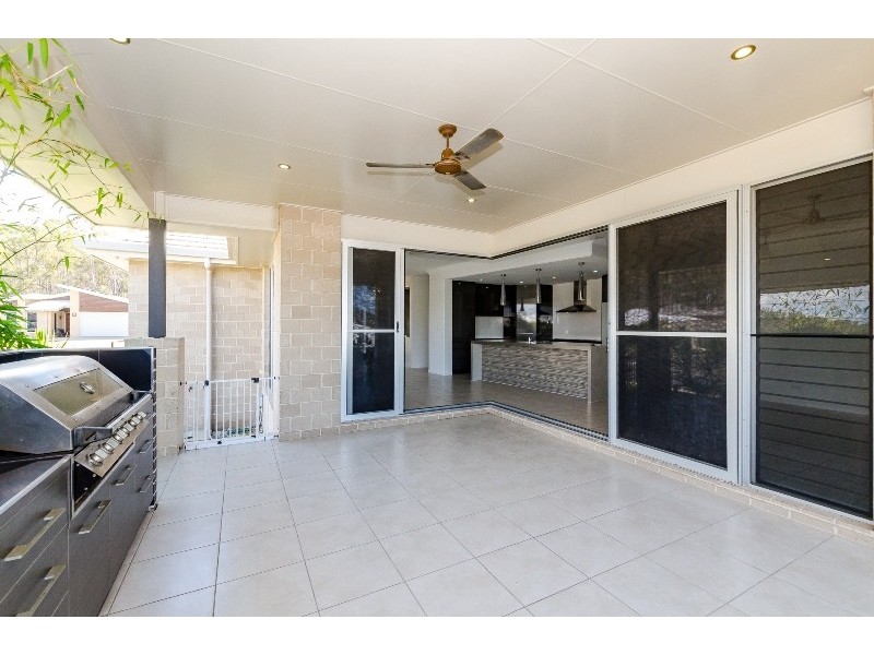 12 Grasstree Crescent, Kirkwood QLD 4680