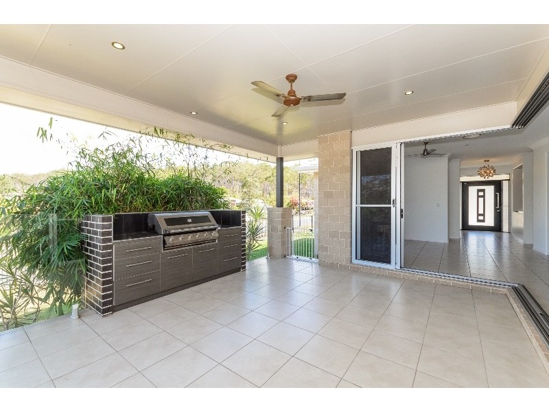 12 Grasstree Crescent, Kirkwood QLD 4680