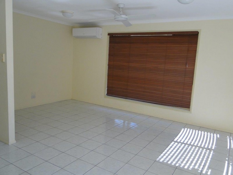 1/20 CHAPMAN DRIVE, Clinton QLD 4680