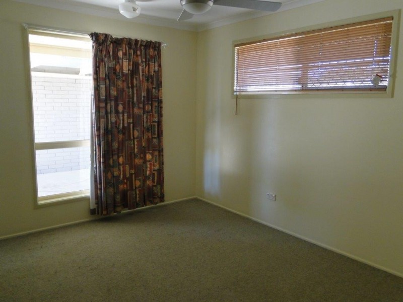 1/20 CHAPMAN DRIVE, Clinton QLD 4680