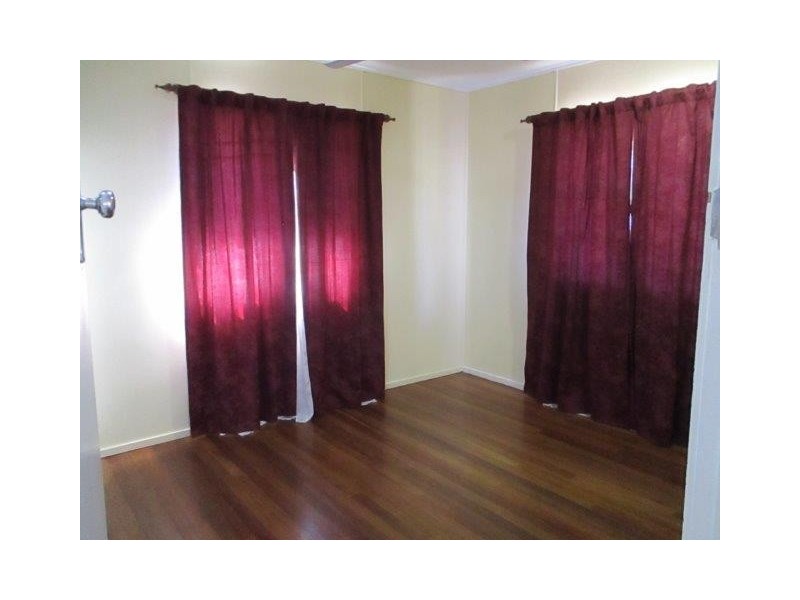 6 BRUNKE STREET, West Gladstone QLD 4680