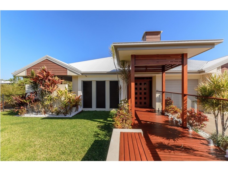 11 Grasstree Crescent, Kirkwood QLD 4680