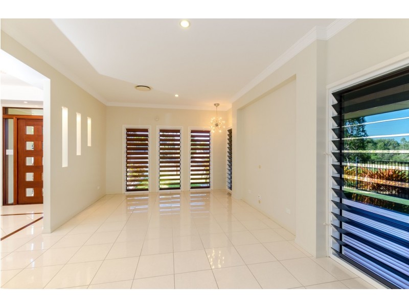 11 Grasstree Crescent, Kirkwood QLD 4680