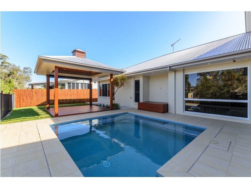 11 Grasstree Crescent, Kirkwood QLD 4680