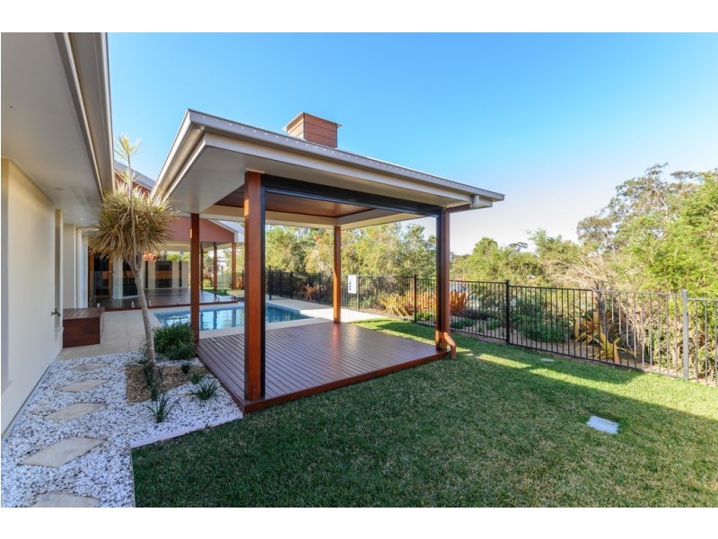 11 Grasstree Crescent, Kirkwood QLD 4680