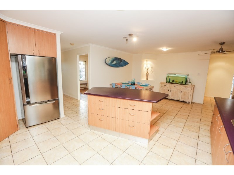 7 Leonie Court, New Auckland QLD 4680