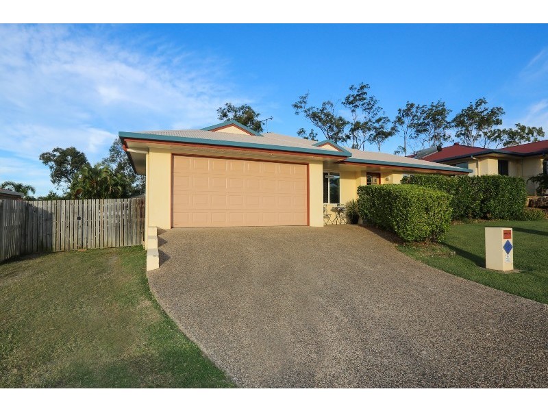 7 Leonie Court, New Auckland QLD 4680