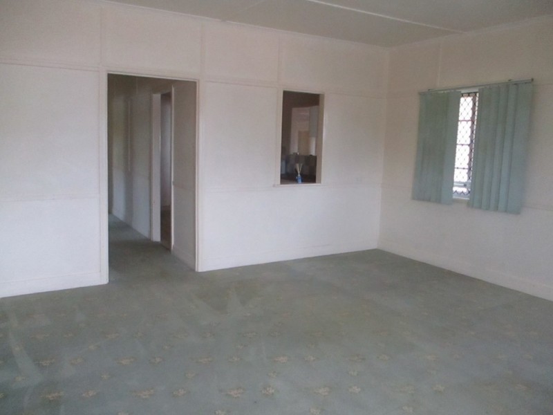 99 OAKA LANE, South Gladstone QLD 4680