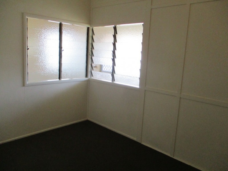 99 OAKA LANE, South Gladstone QLD 4680