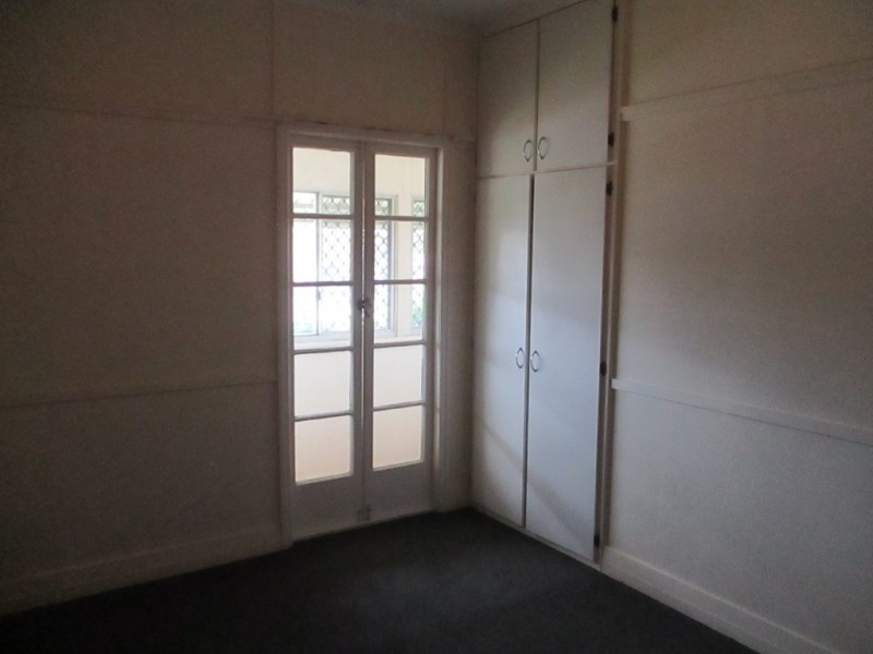 99 OAKA LANE, South Gladstone QLD 4680