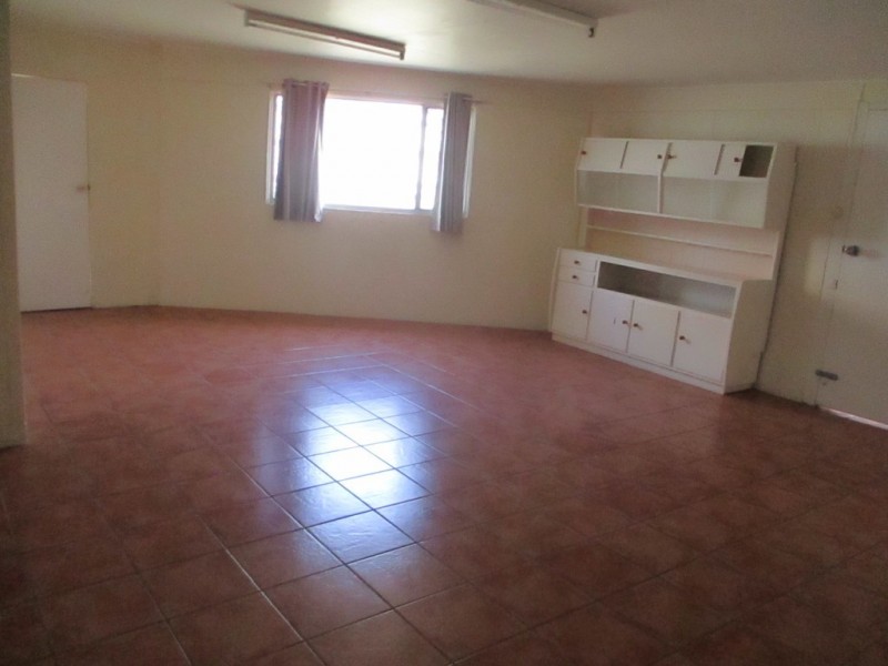 99 OAKA LANE, South Gladstone QLD 4680