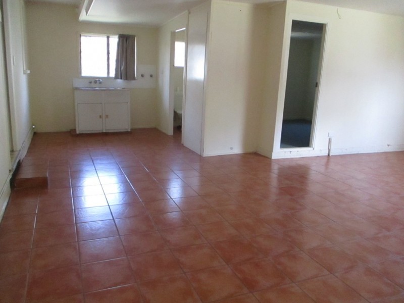 99 OAKA LANE, South Gladstone QLD 4680