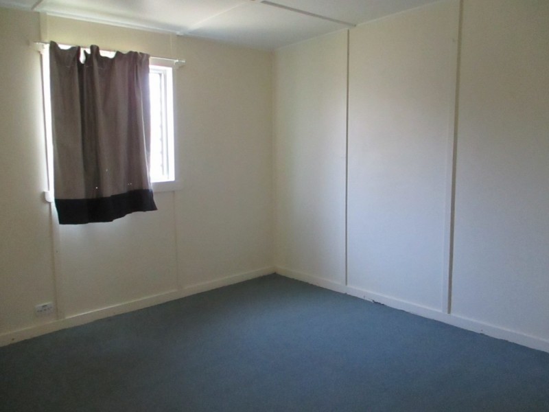 99 OAKA LANE, South Gladstone QLD 4680