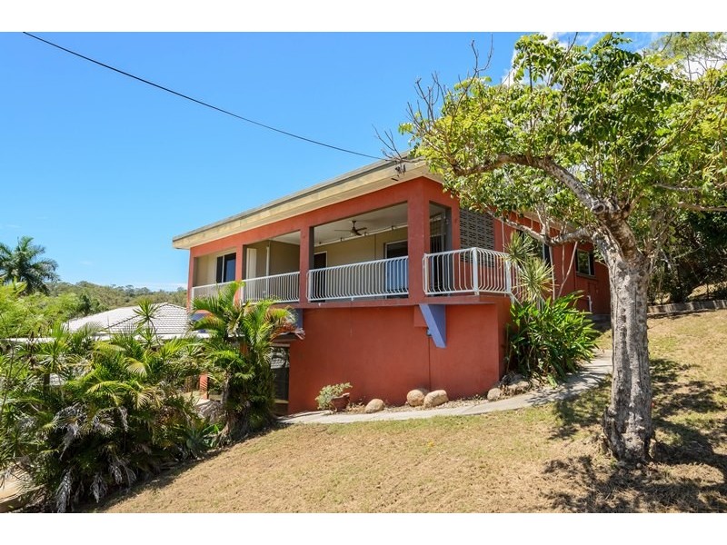 11 Walters Avenue, West Gladstone QLD 4680