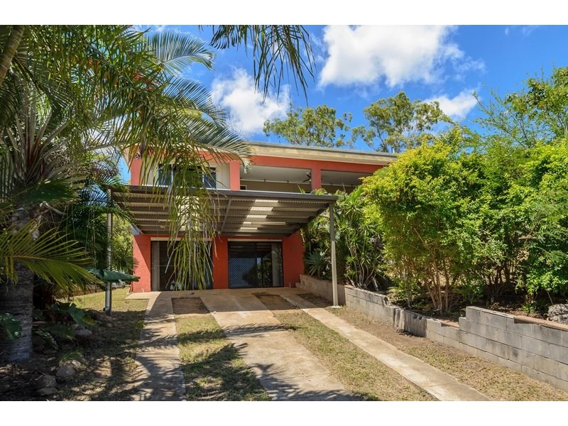11 Walters Avenue, West Gladstone QLD 4680