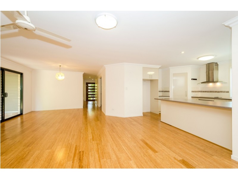 15 Bottlebrush Drive, Kirkwood QLD 4680