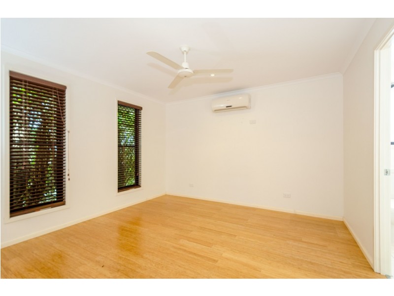 15 Bottlebrush Drive, Kirkwood QLD 4680