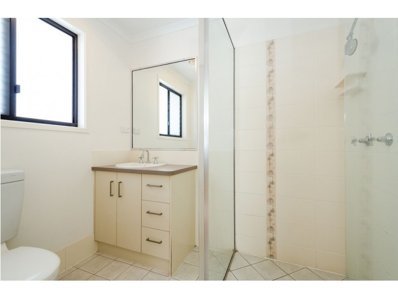 15 Bottlebrush Drive, Kirkwood QLD 4680