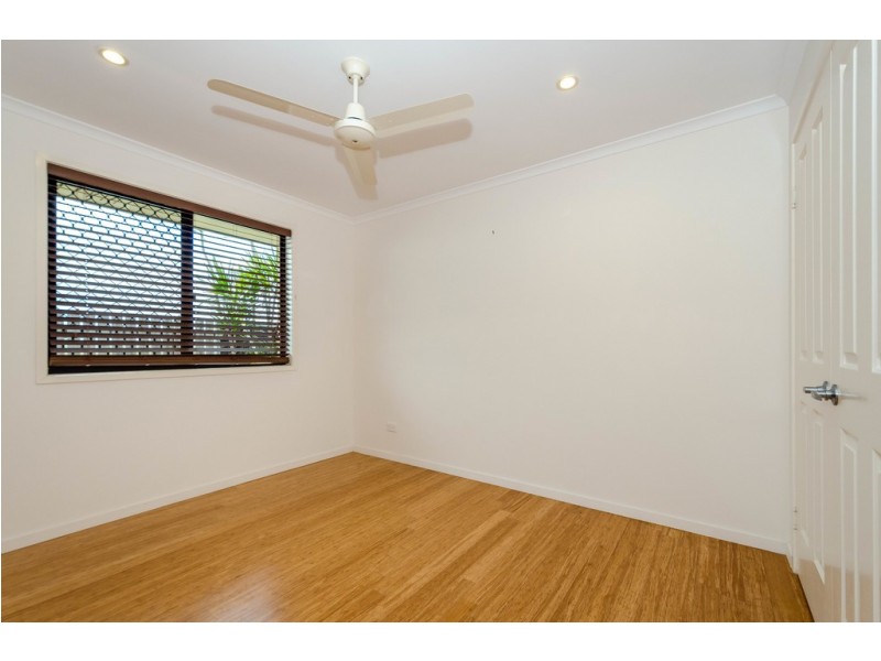 15 Bottlebrush Drive, Kirkwood QLD 4680