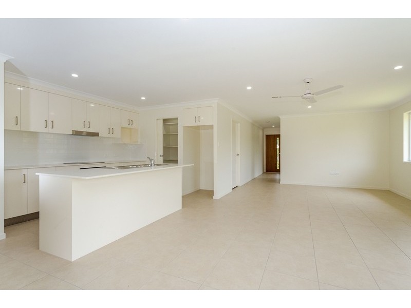 35 Peter Corones Drive, Kirkwood QLD 4680
