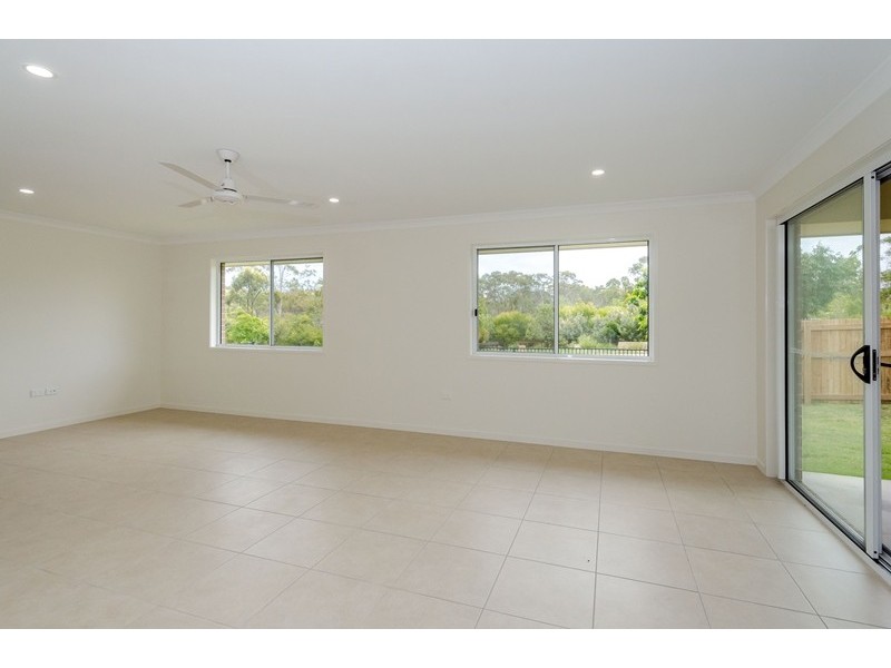 35 Peter Corones Drive, Kirkwood QLD 4680