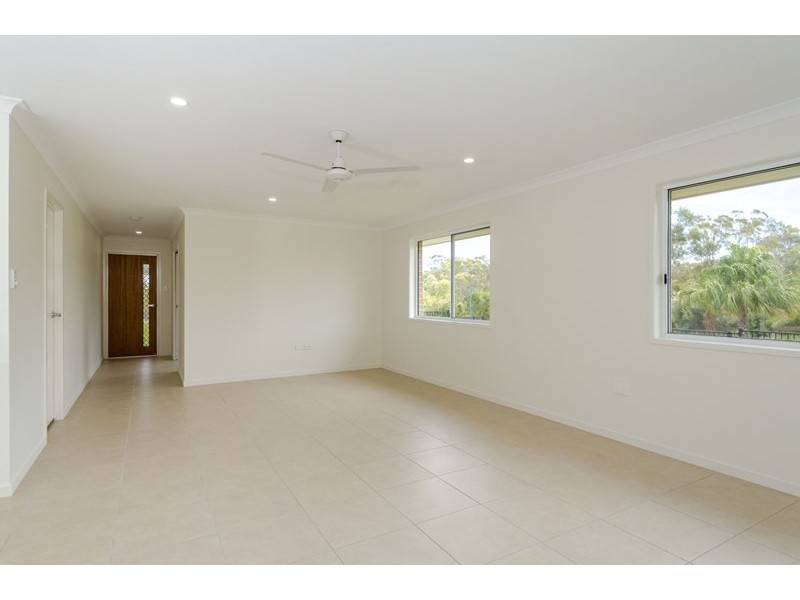 35 Peter Corones Drive, Kirkwood QLD 4680