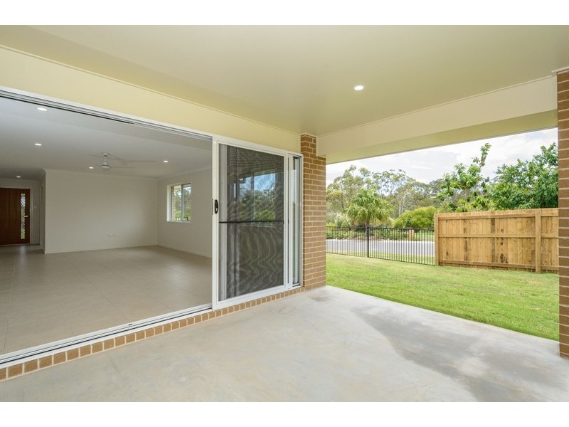 35 Peter Corones Drive, Kirkwood QLD 4680