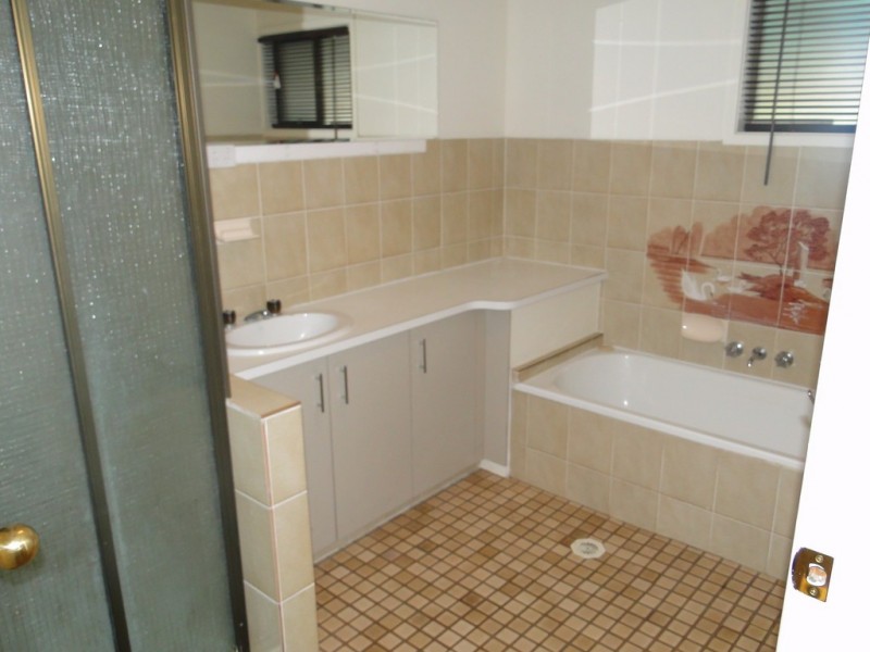 13 AQUARIUS STREET, Clinton QLD 4680