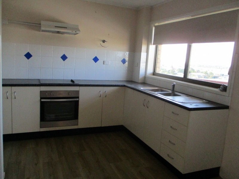 28/7 KENT STREET, West Gladstone QLD 4680