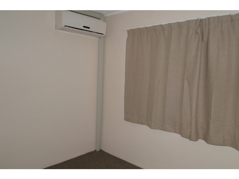 28/7 KENT STREET, West Gladstone QLD 4680