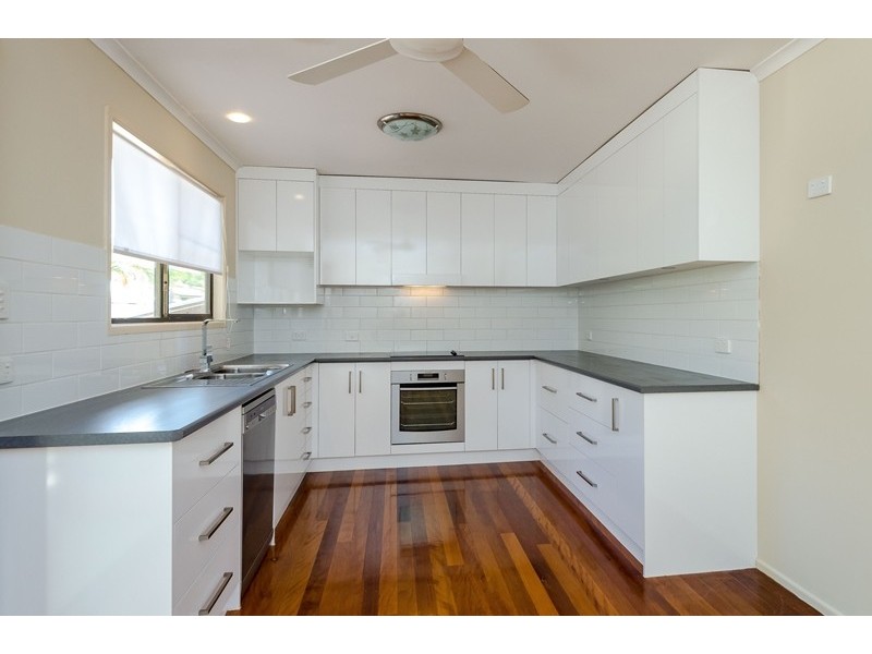 7 Carinya Drive, Clinton QLD 4680