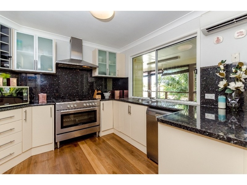 17 Wattora Close, Boyne Island QLD 4680