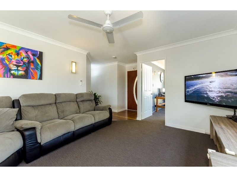 17 Wattora Close, Boyne Island QLD 4680