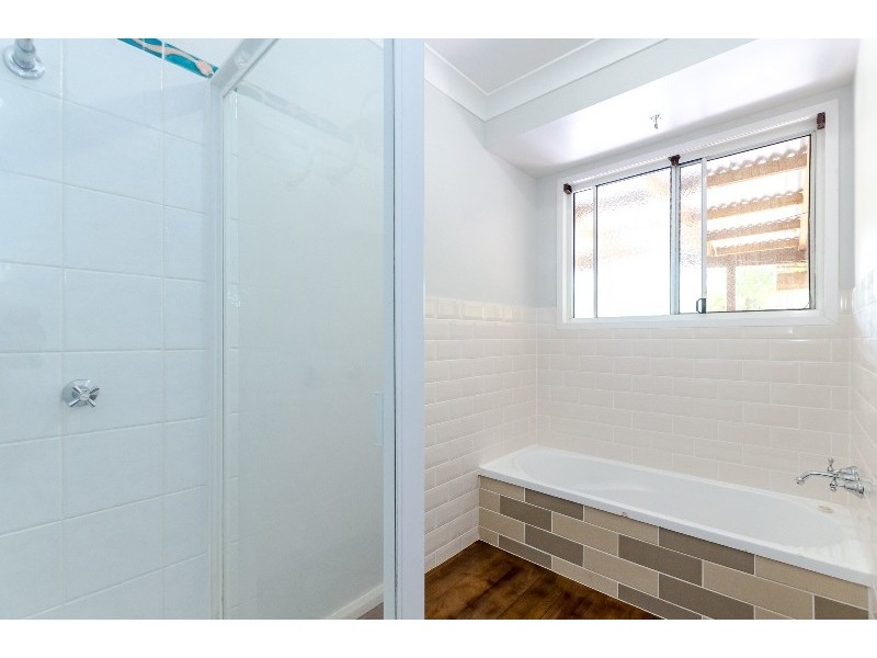 17 Wattora Close, Boyne Island QLD 4680