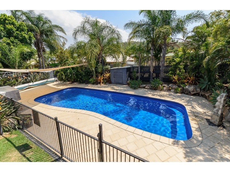 17 Wattora Close, Boyne Island QLD 4680